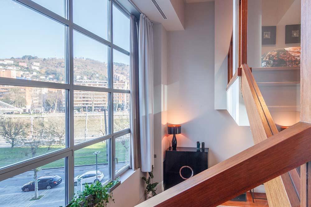 Apartamento DUPLEX ISOZAKI-GUGGENHEIM Bilbao Bagian luar foto