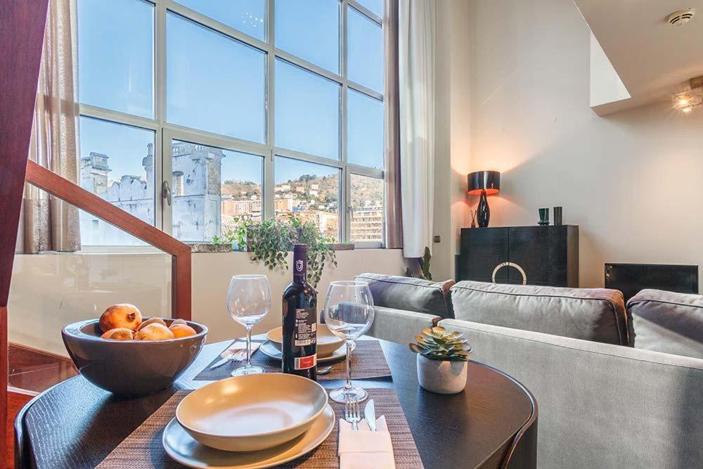 Apartamento DUPLEX ISOZAKI-GUGGENHEIM Bilbao Bagian luar foto