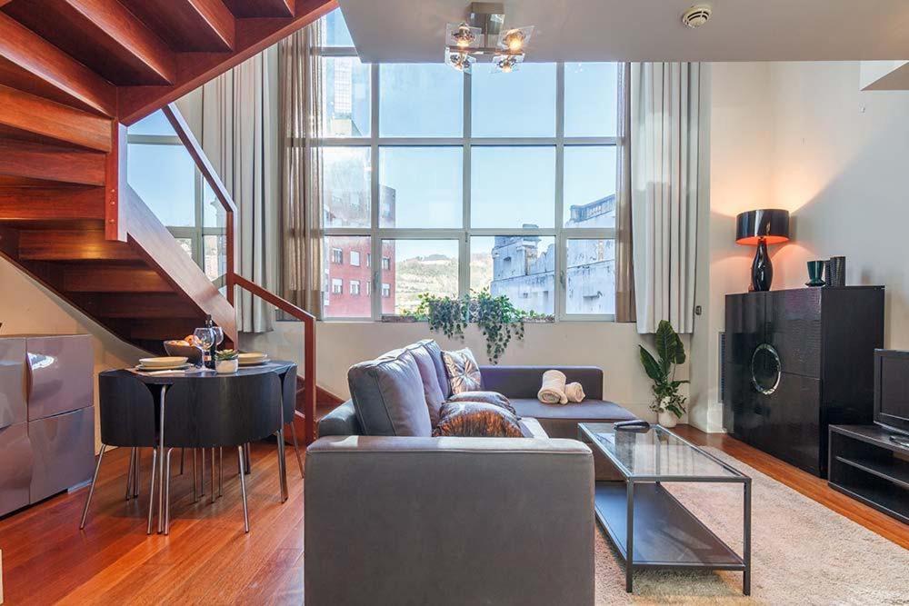 Apartamento DUPLEX ISOZAKI-GUGGENHEIM Bilbao Bagian luar foto
