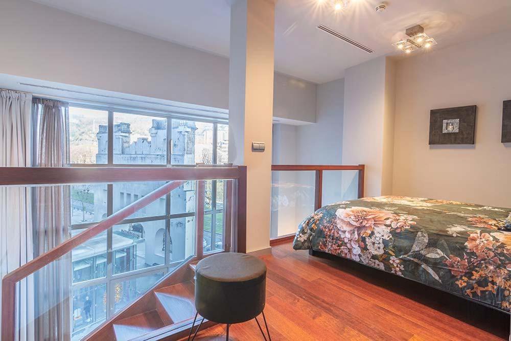 Apartamento DUPLEX ISOZAKI-GUGGENHEIM Bilbao Bagian luar foto