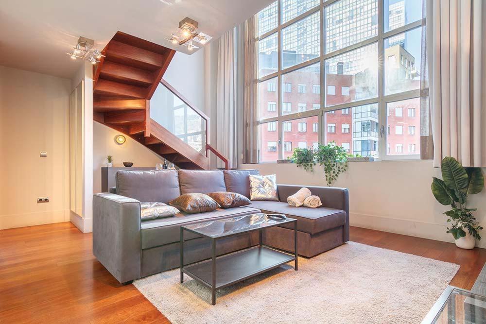 Apartamento DUPLEX ISOZAKI-GUGGENHEIM Bilbao Bagian luar foto